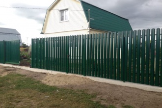 Забор из евроштакетника на ленточном фундаменте 70 метров фото в Орехово-Зуево